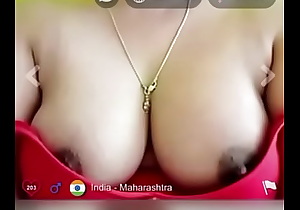 Hot girl from India xxx shows amazing tits on Flingster