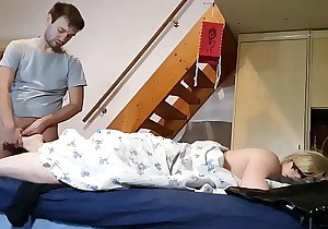 Pervert stepson jerking off to his stepmother's feet secretly HD