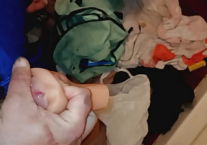 Dick to fat for pocket pussy still manage to fill it with cum
