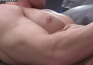 Masked amateur stud with muscled body wanks cock till cum