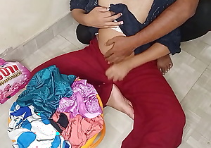 Newley Married Bahu gets XNXX fuck by Jeth-Ji with help in washing clothes