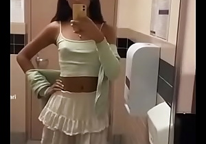 Indian teen shows her nipples