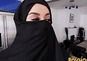 Muslim busty slut pov engulfing increased by railing taleteller words recounting to burka