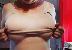 Big tits out while Nicoletta dyes in sexy latex gloves