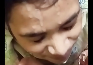 Desi girl ayesha facial her face with bf cum