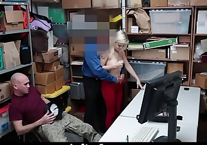 LP Officer Pressured Shoplifting Teen to Compile with His Demands in Front of Her Boyfriend - Lyftersex