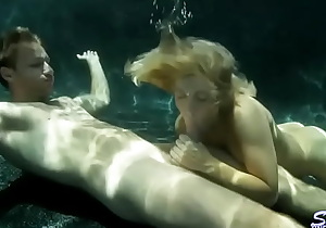Sex Underwater - Rough Necks